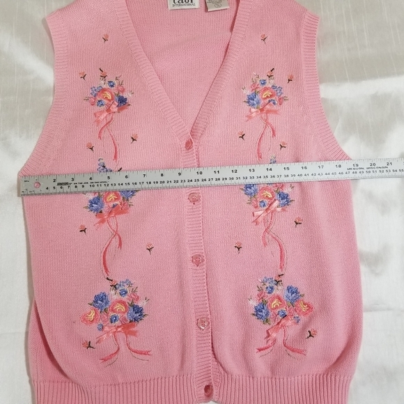 Tabi International Floral Embroidered Pink Medium Vest - Picture 6 of 7
